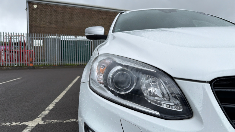 Volvo Xc60 D4 [190] R DESIGN Lux Nav 5dr Diesel Estate